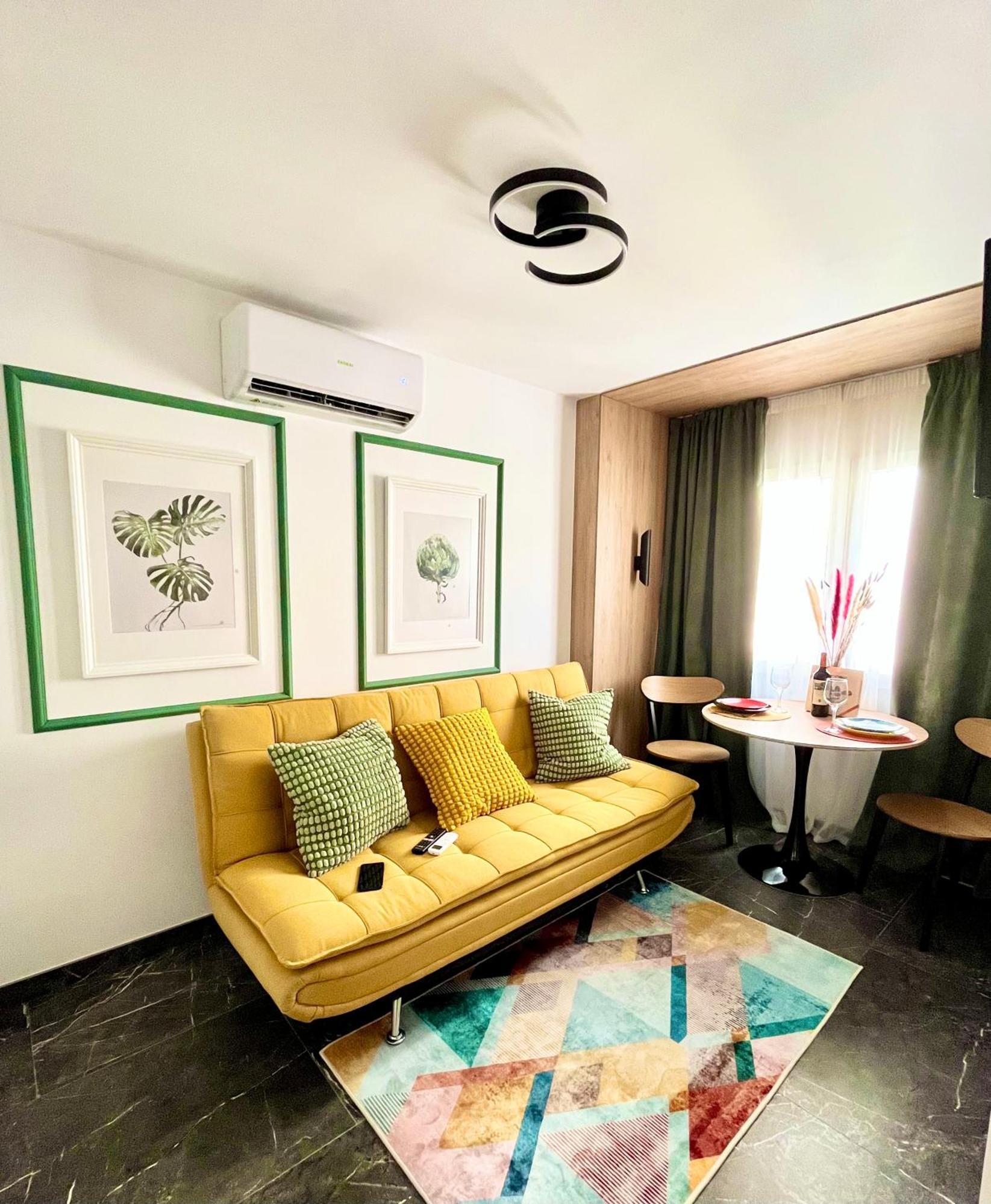 Elegante Apartamento Tres Colores อาลิกันเต ภายนอก รูปภาพ