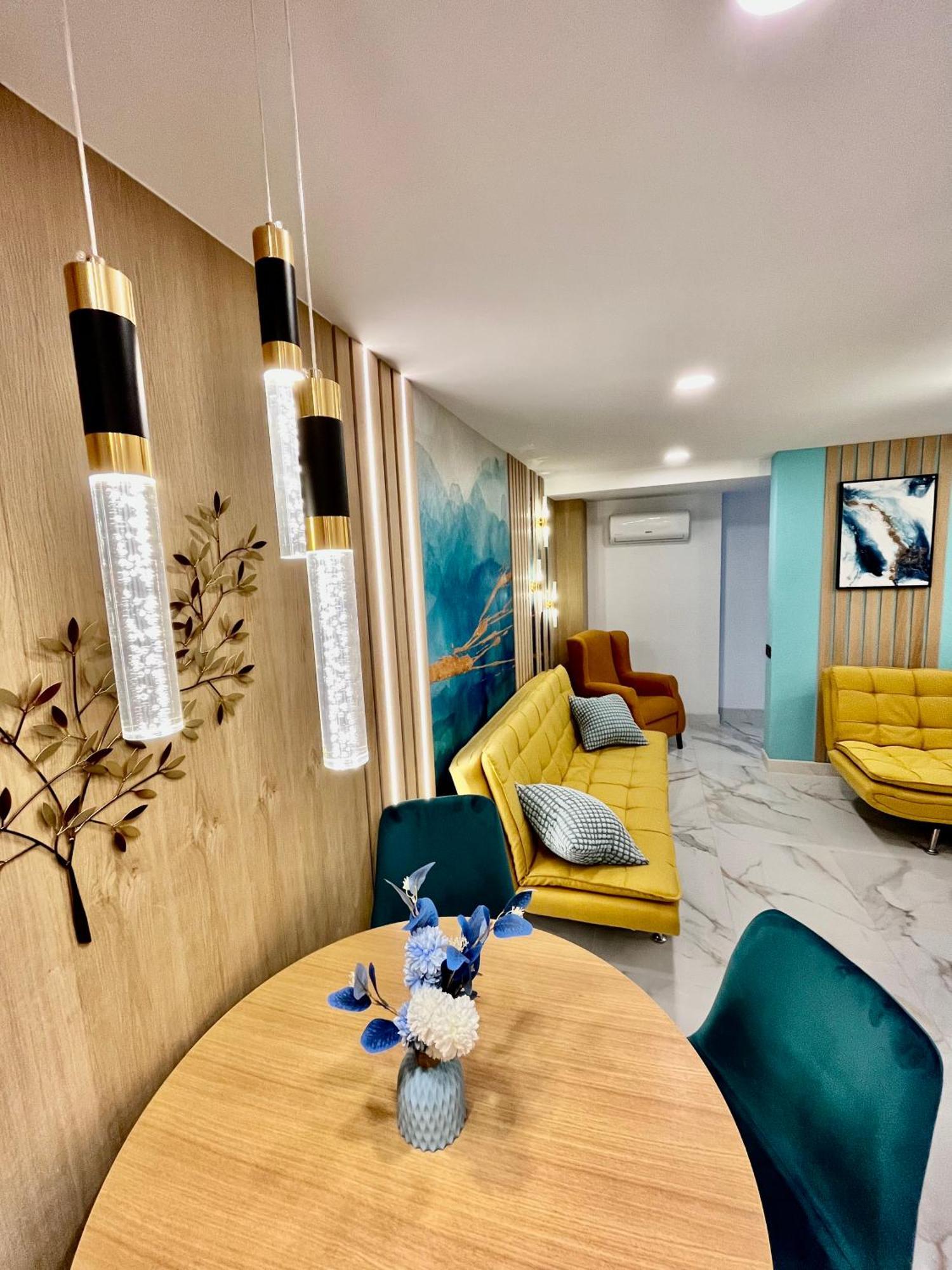 Elegante Apartamento Tres Colores อาลิกันเต ภายนอก รูปภาพ