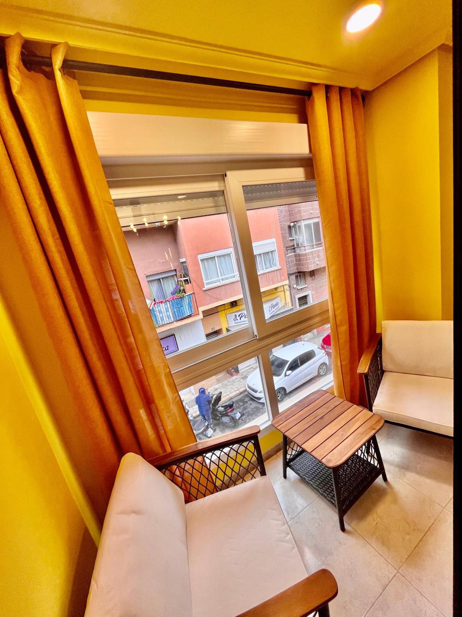 Elegante Apartamento Tres Colores อาลิกันเต ภายนอก รูปภาพ
