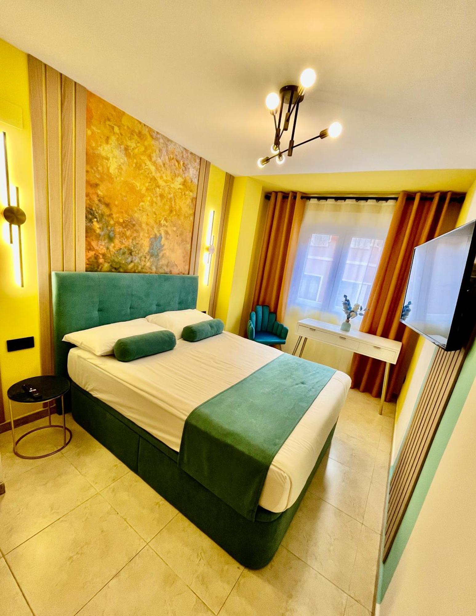 Elegante Apartamento Tres Colores อาลิกันเต ภายนอก รูปภาพ