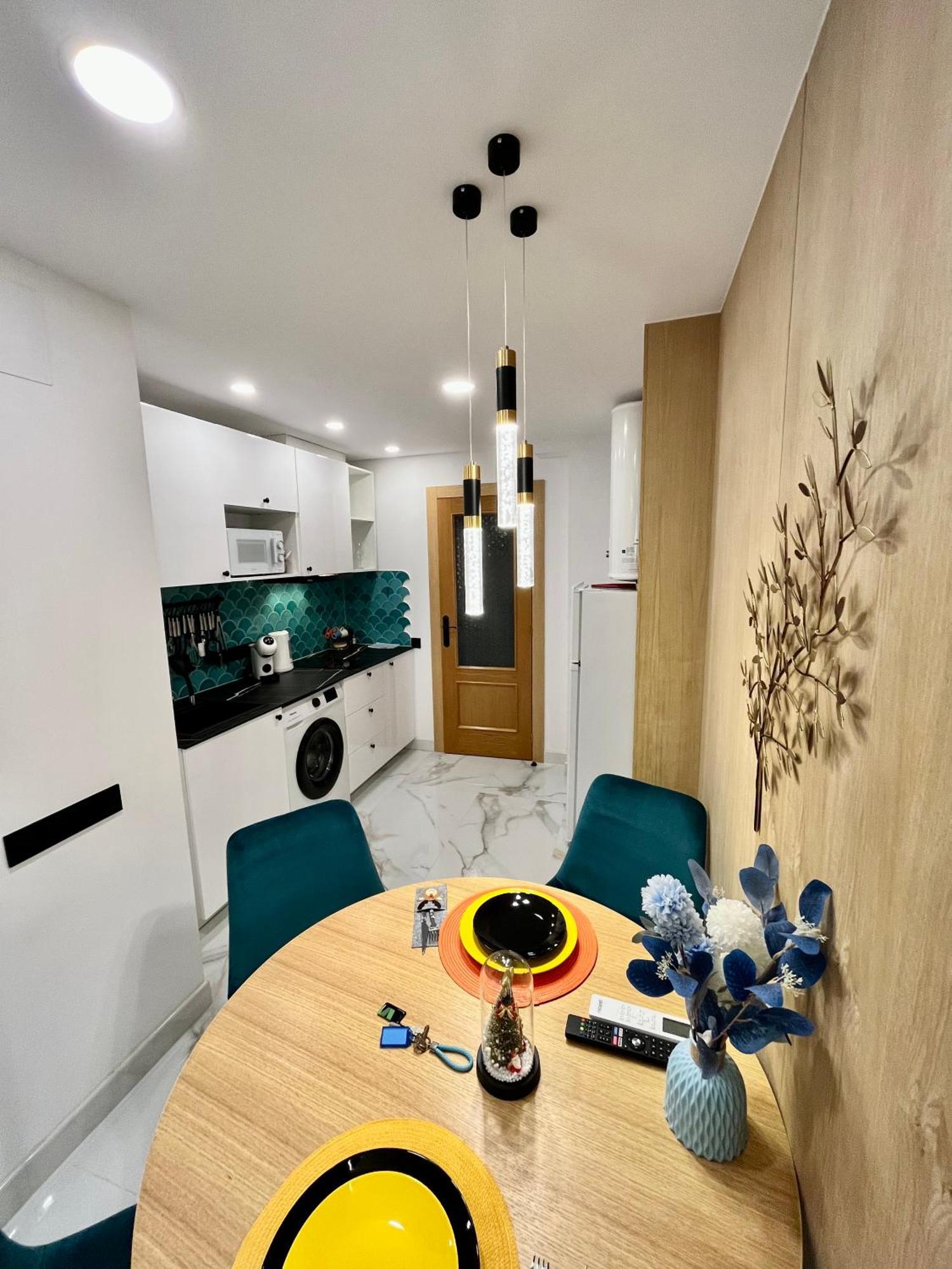 Elegante Apartamento Tres Colores อาลิกันเต ภายนอก รูปภาพ