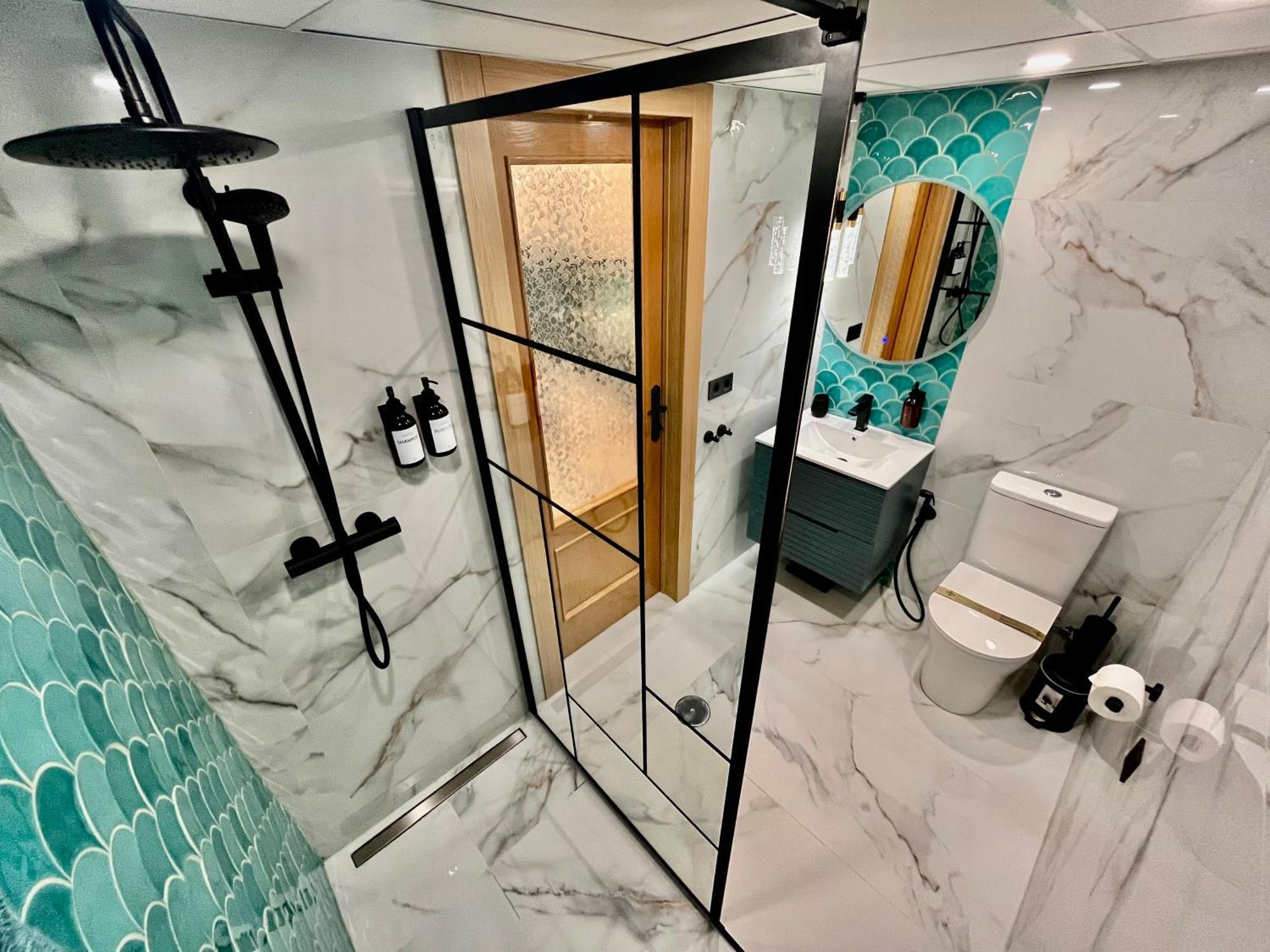 Elegante Apartamento Tres Colores อาลิกันเต ภายนอก รูปภาพ