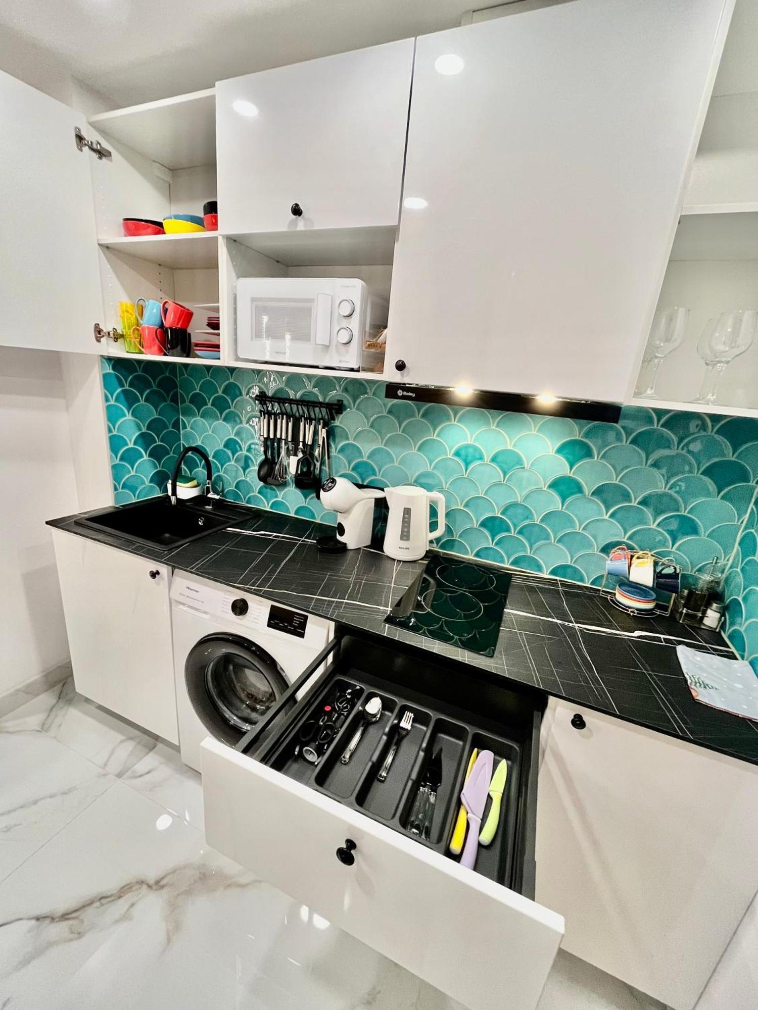 Elegante Apartamento Tres Colores อาลิกันเต ภายนอก รูปภาพ