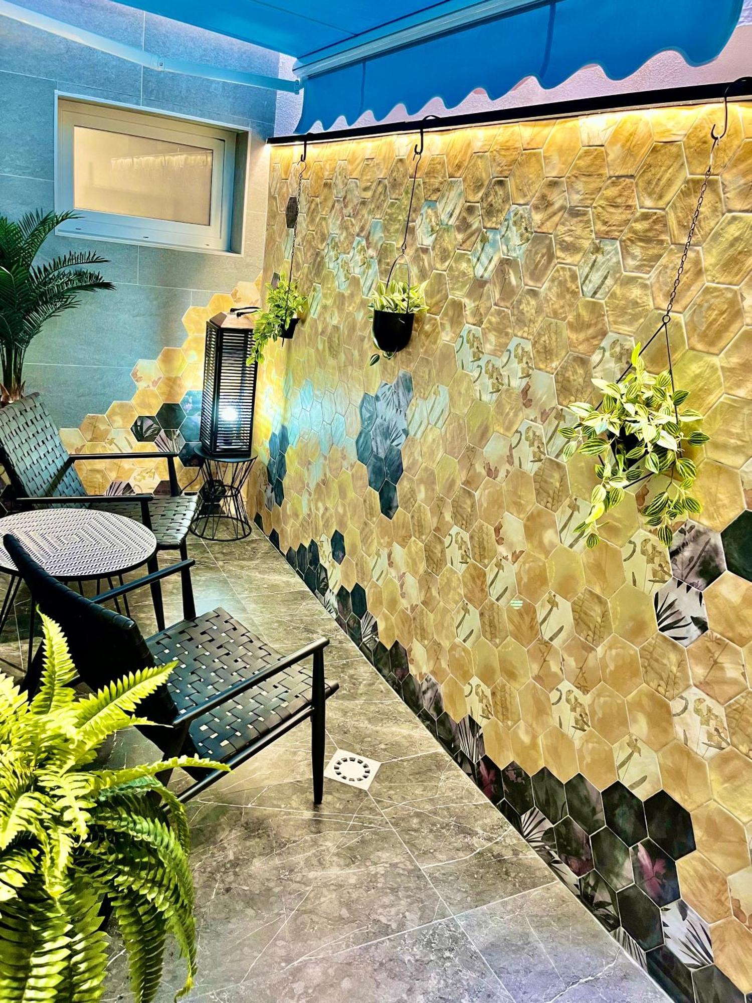 Elegante Apartamento Tres Colores อาลิกันเต ภายนอก รูปภาพ