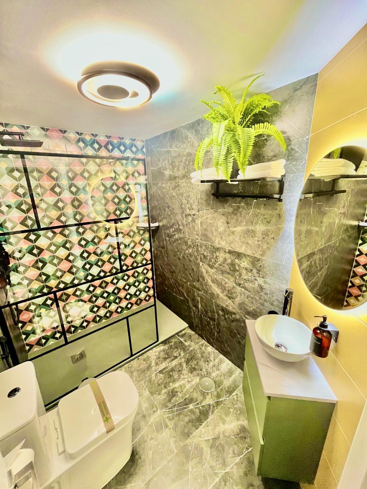 Elegante Apartamento Tres Colores อาลิกันเต ภายนอก รูปภาพ