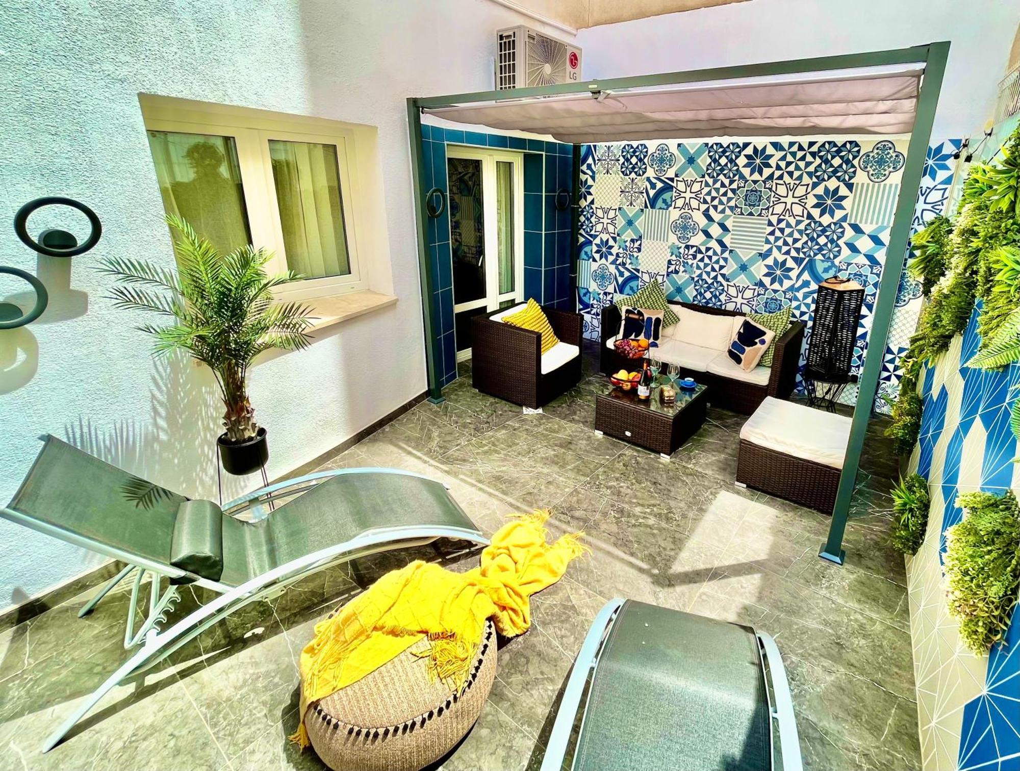 Elegante Apartamento Tres Colores อาลิกันเต ภายนอก รูปภาพ