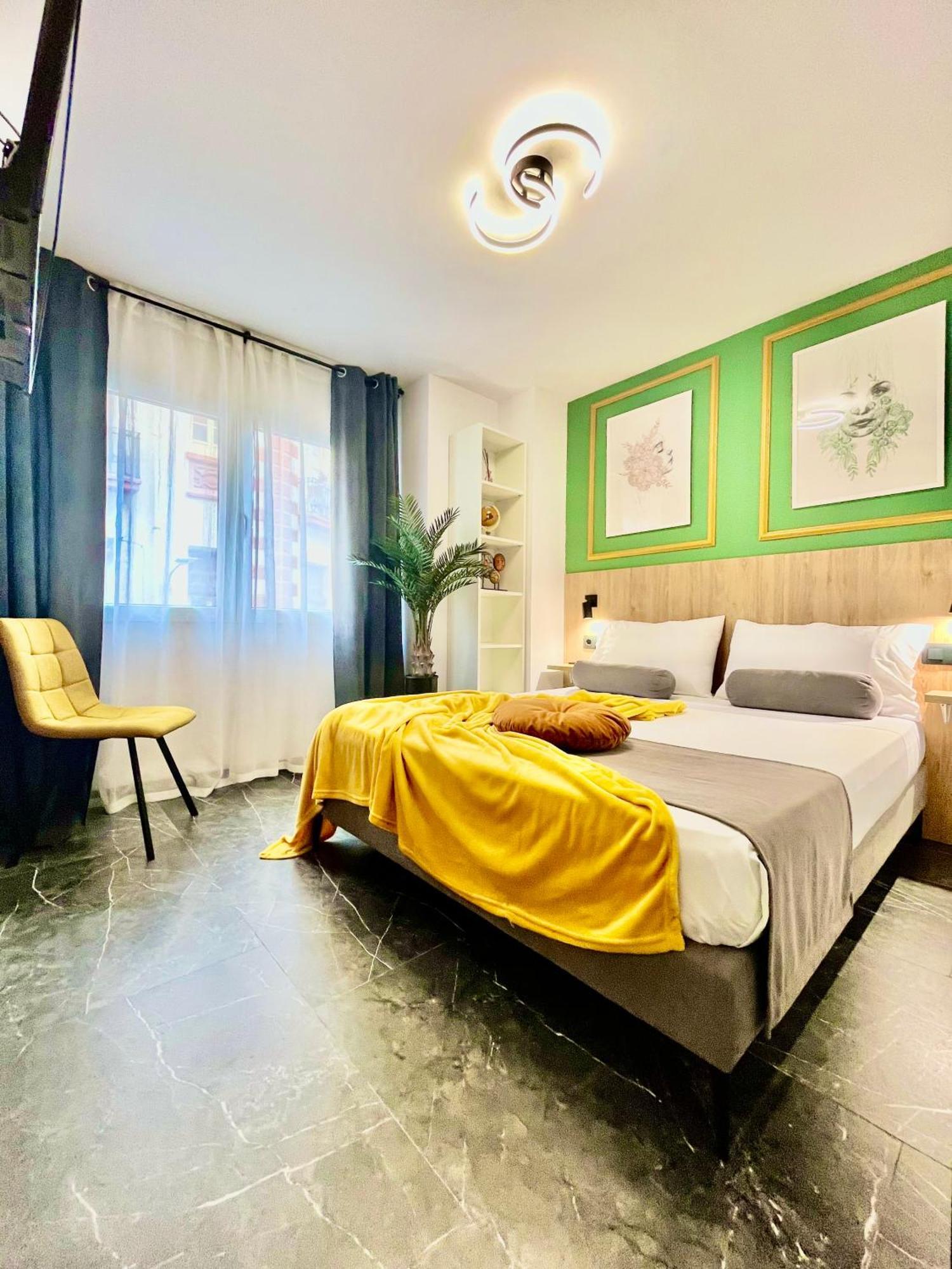 Elegante Apartamento Tres Colores อาลิกันเต ภายนอก รูปภาพ