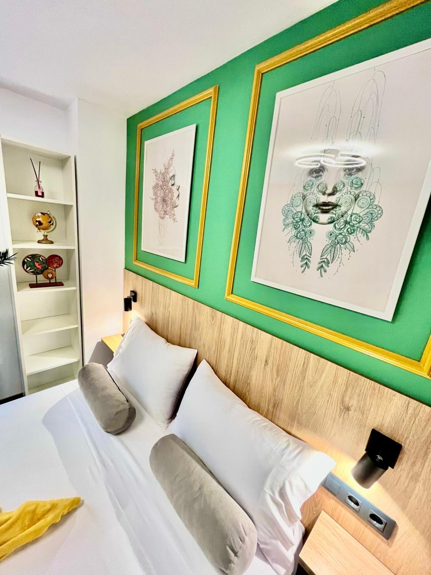 Elegante Apartamento Tres Colores อาลิกันเต ภายนอก รูปภาพ