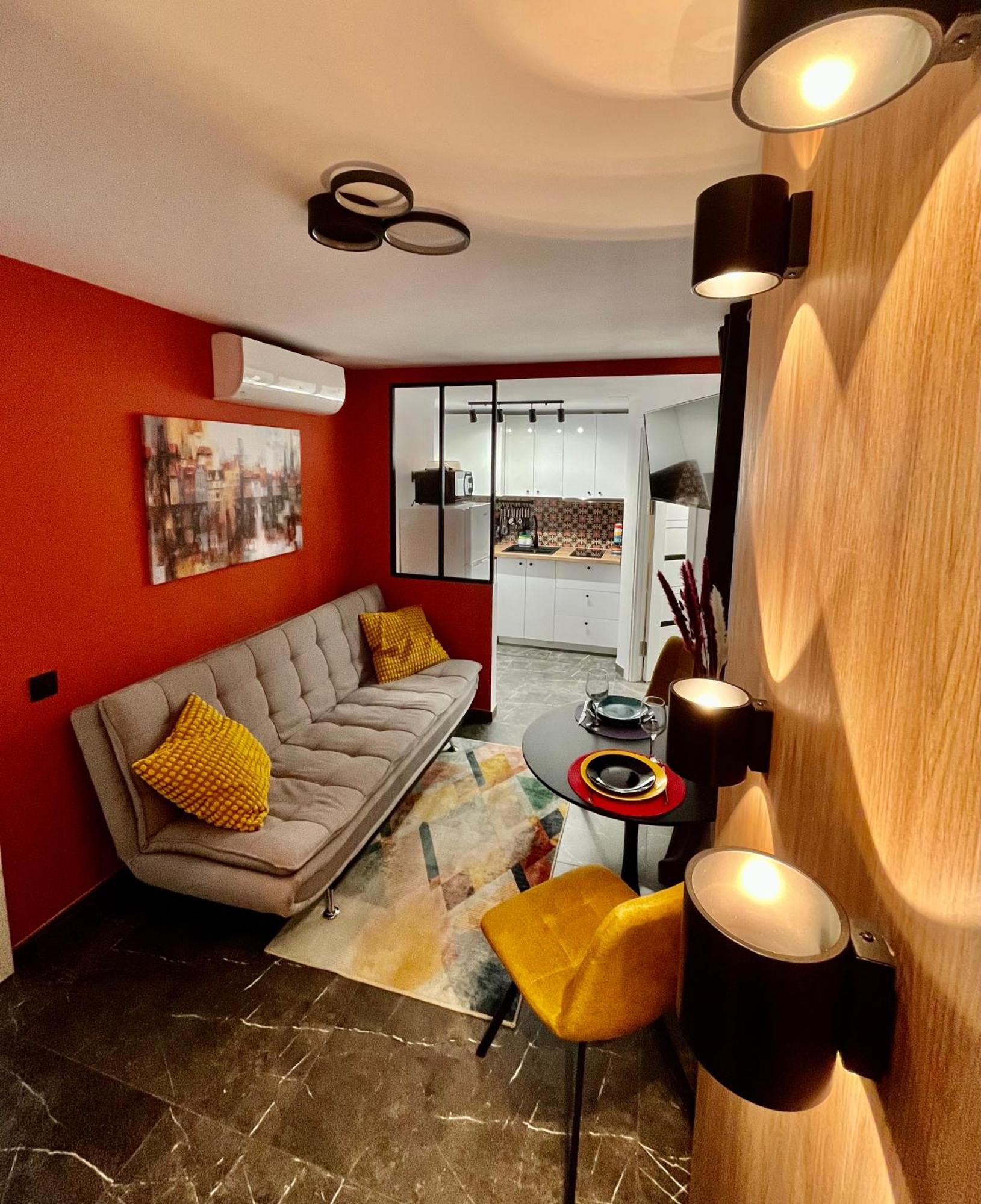 Elegante Apartamento Tres Colores อาลิกันเต ภายนอก รูปภาพ