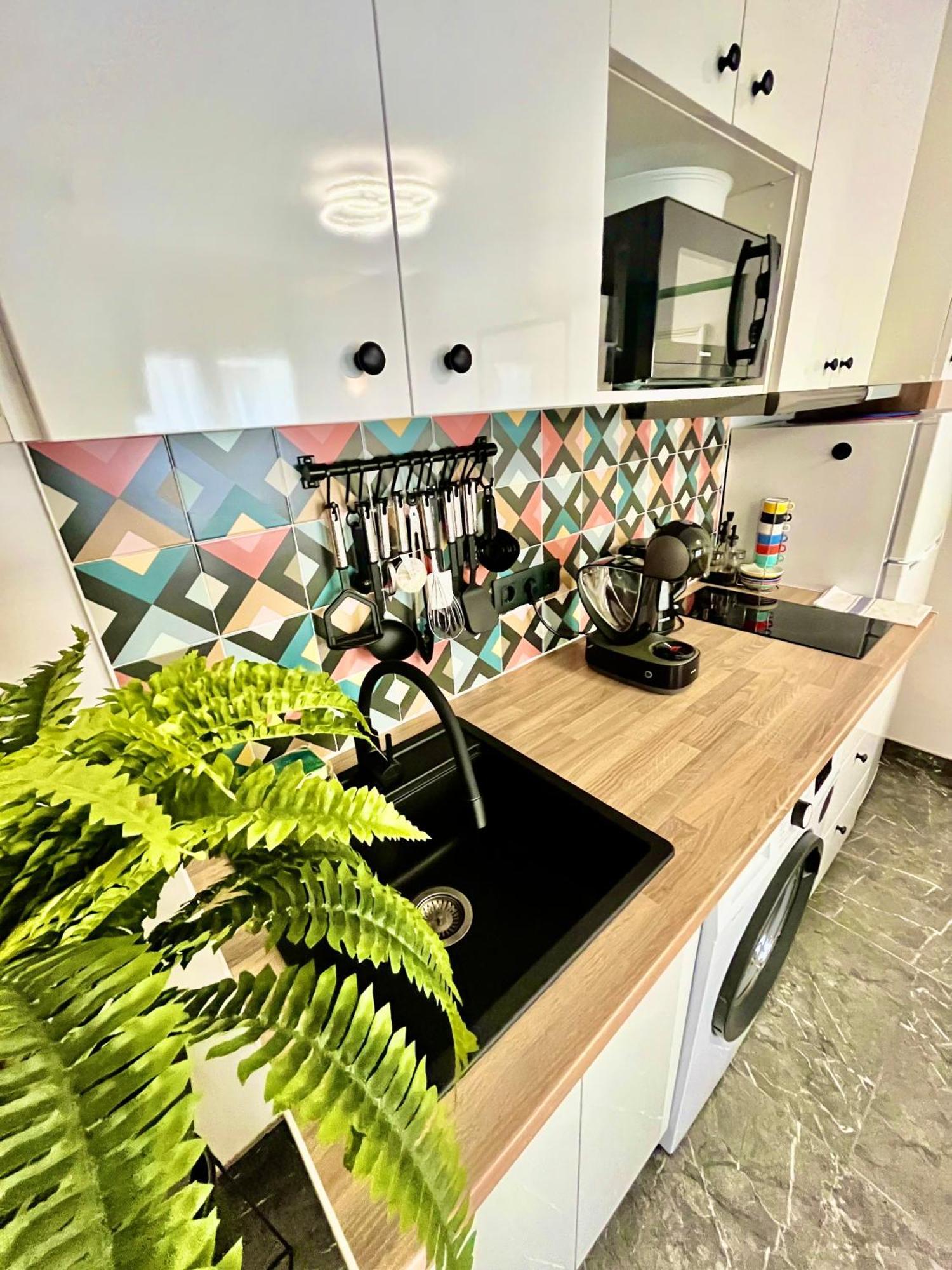Elegante Apartamento Tres Colores อาลิกันเต ภายนอก รูปภาพ